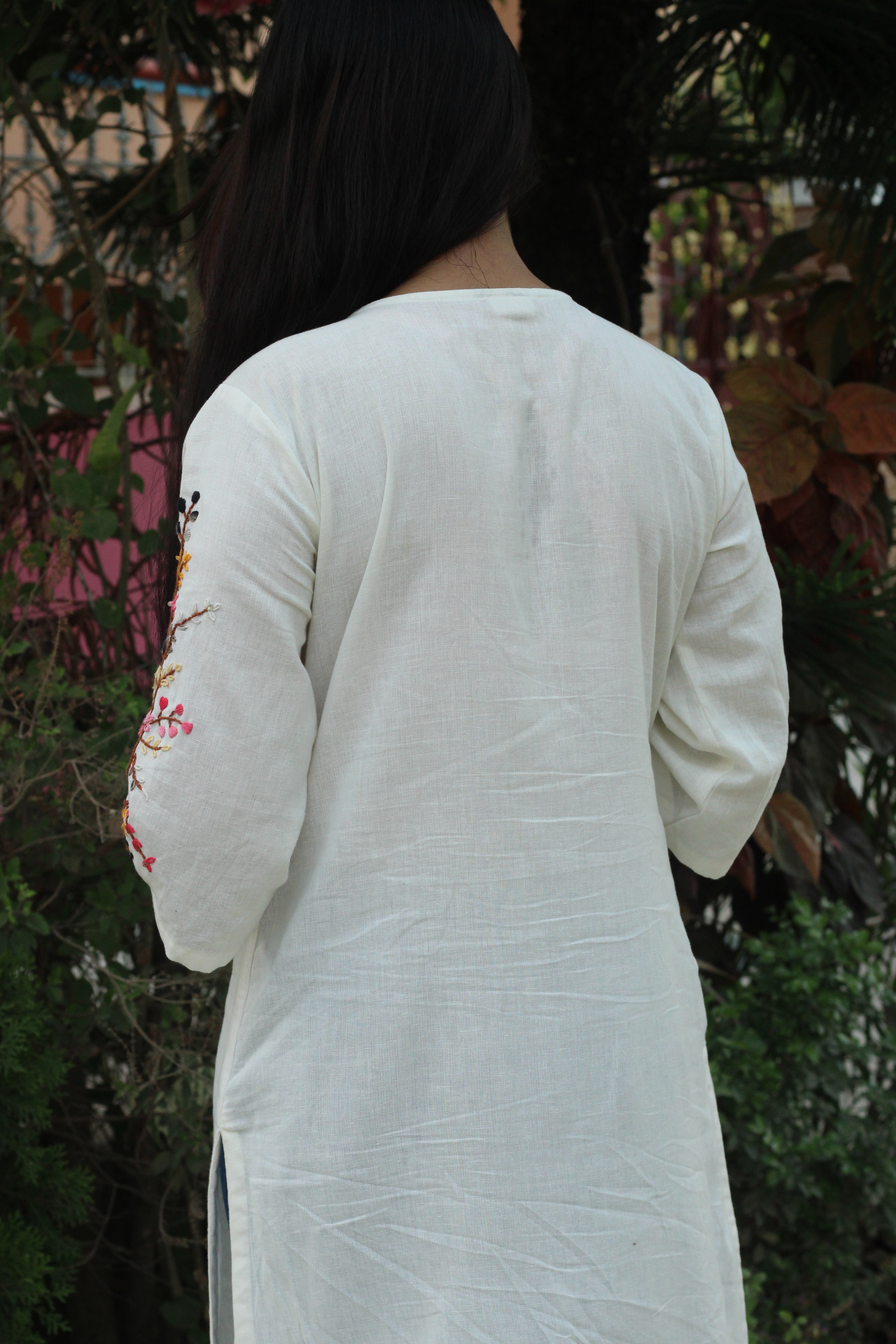 Resham Vali White Kurta🤍