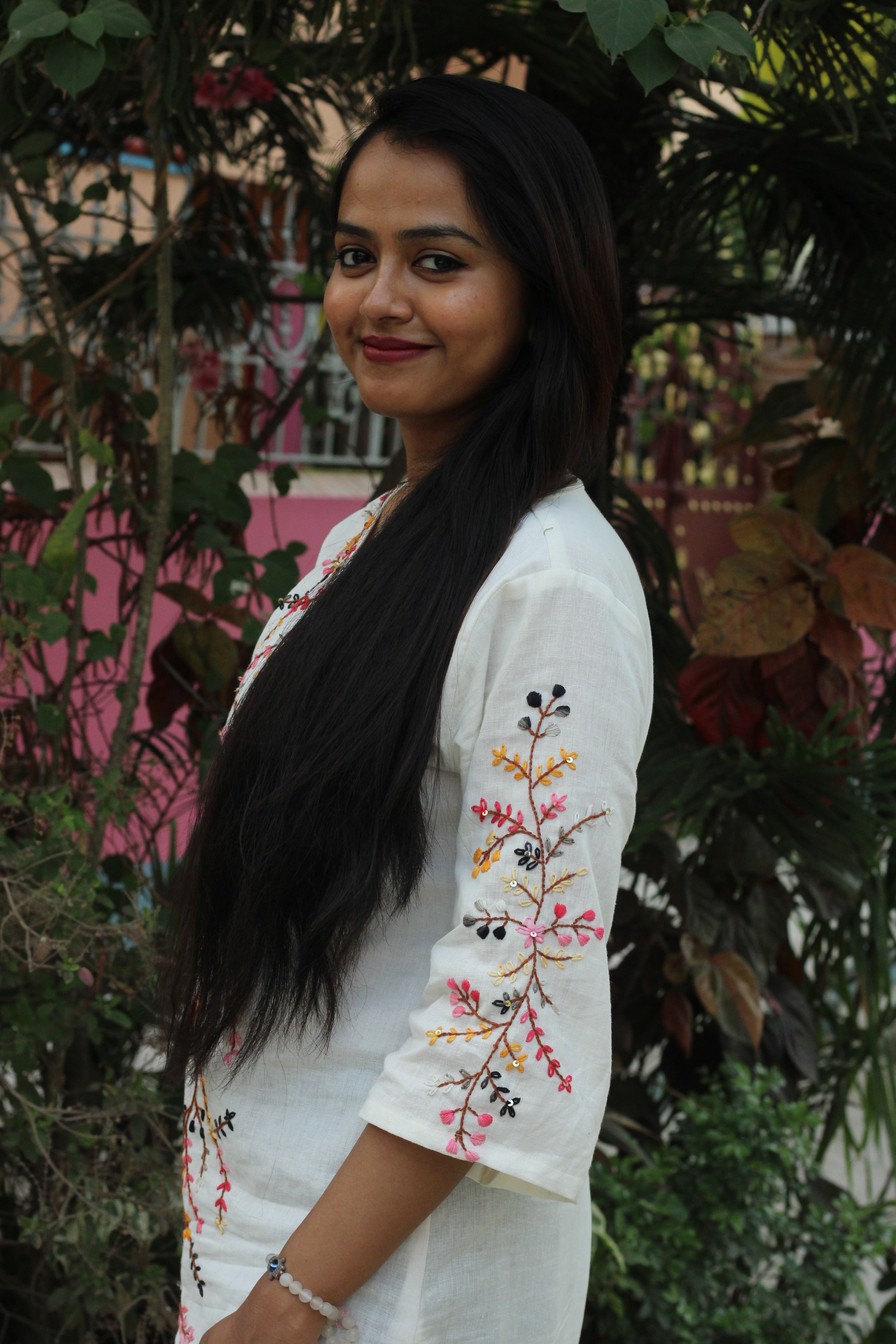 Resham Vali White Kurta🤍